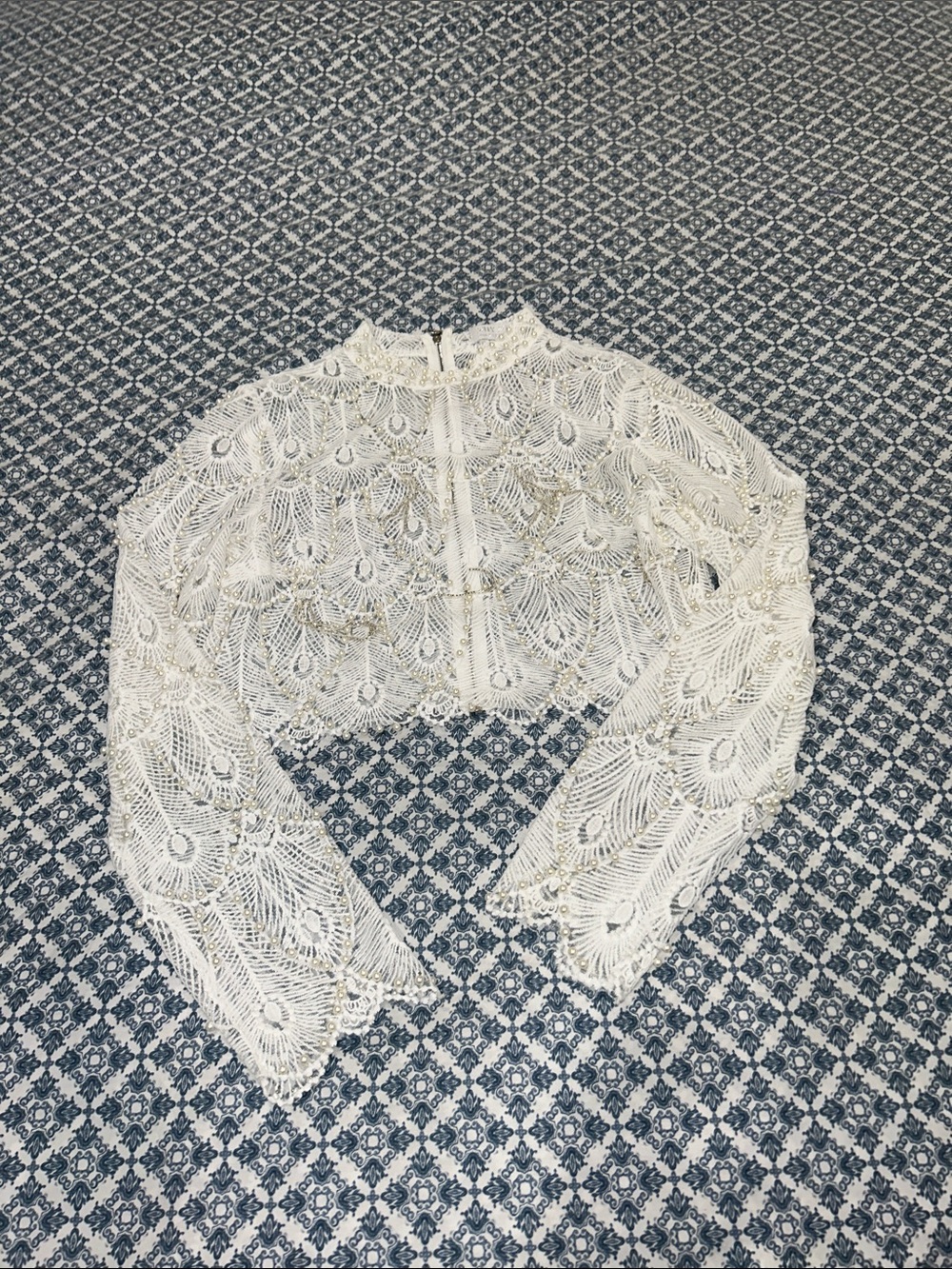 White Lace Long-Sleeve Cropped Top